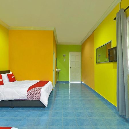 OYO 90103 Bbr Bari Beach Resort Kuala Terengganu Exterior foto