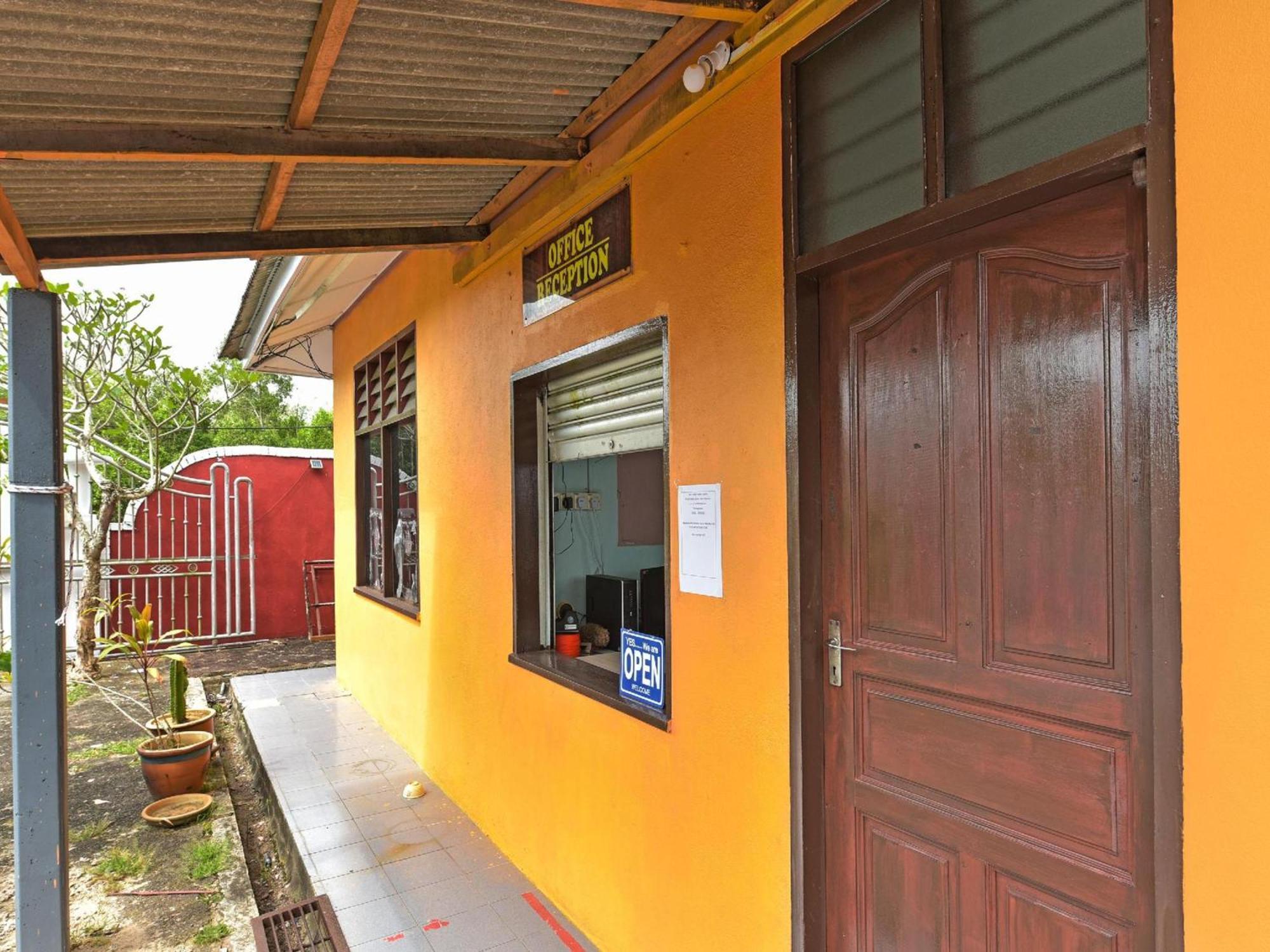 OYO 90103 Bbr Bari Beach Resort Kuala Terengganu Exterior foto