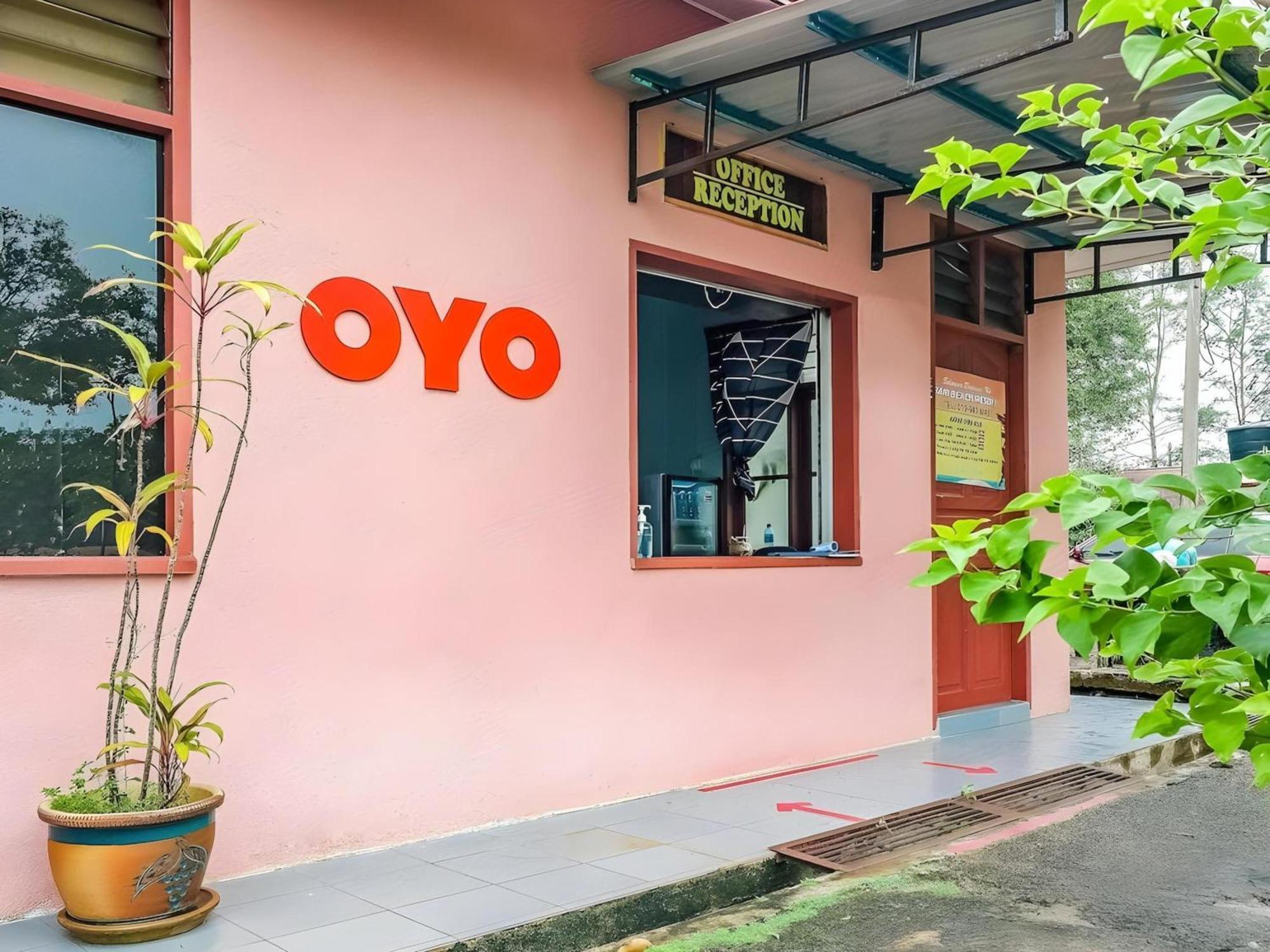 OYO 90103 Bbr Bari Beach Resort Kuala Terengganu Exterior foto