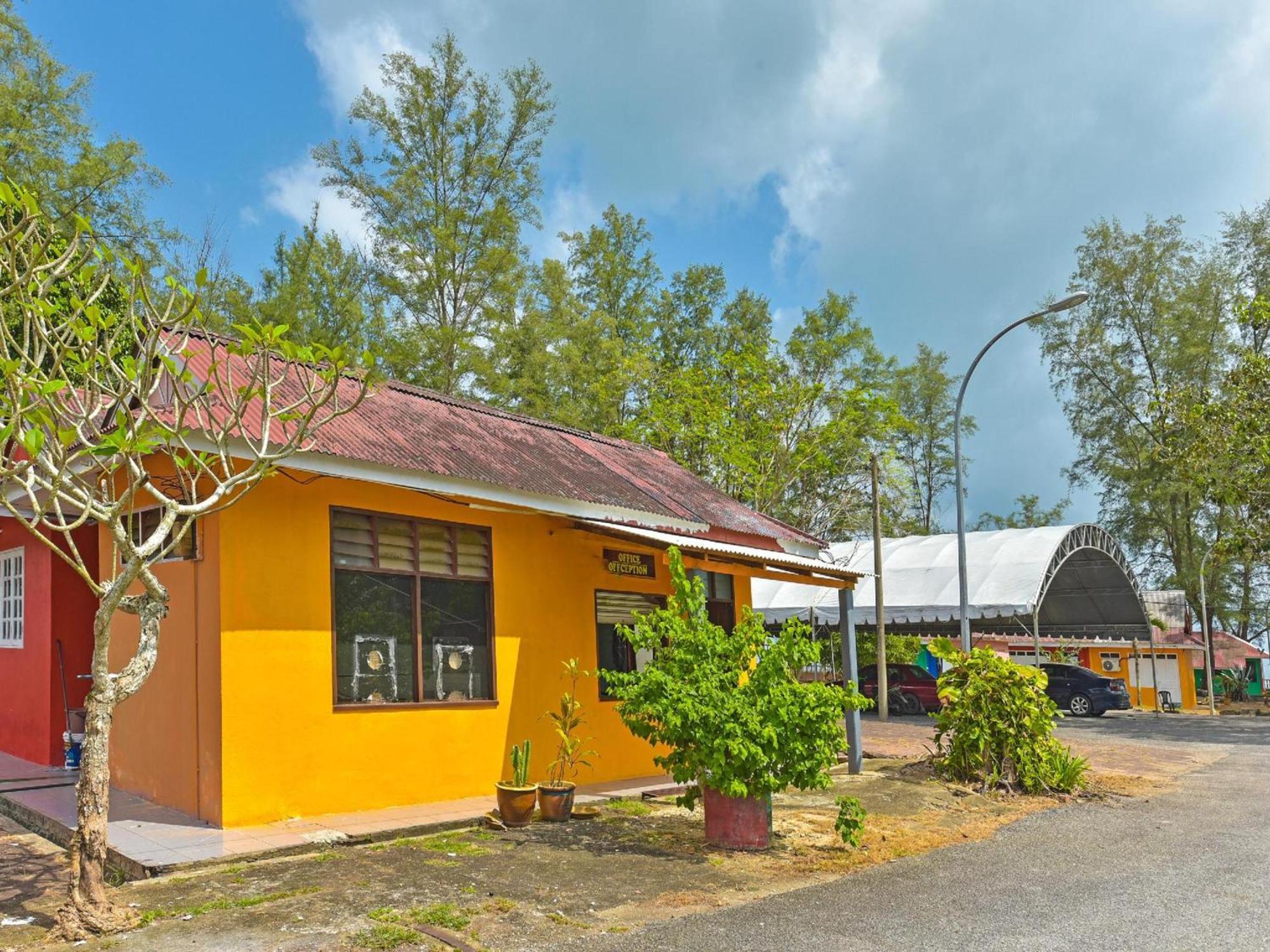 OYO 90103 Bbr Bari Beach Resort Kuala Terengganu Exterior foto