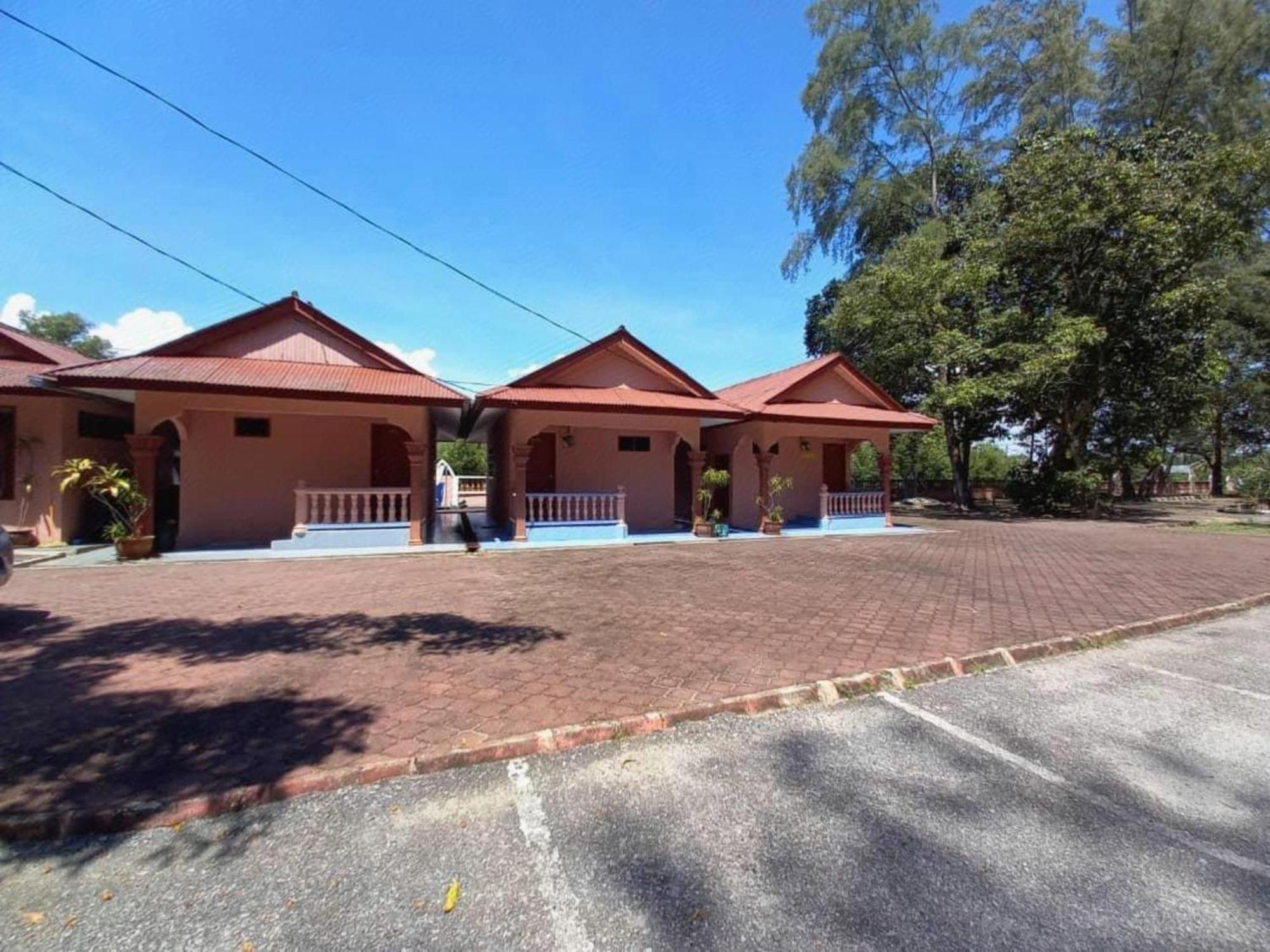 OYO 90103 Bbr Bari Beach Resort Kuala Terengganu Exterior foto
